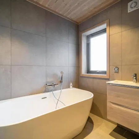 Nyborg - 8p - With Sauna & By The Water Villa